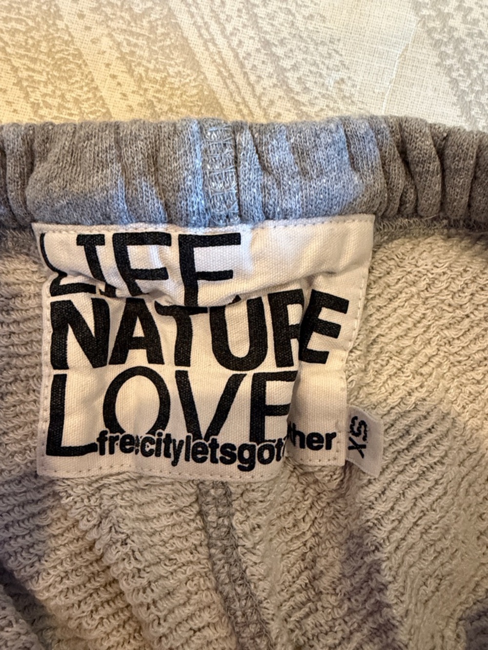 Freecity Women’s Heather Grey 3/4 Sweatpants – Red & Black Logo (XS) - Picture 5 of 8